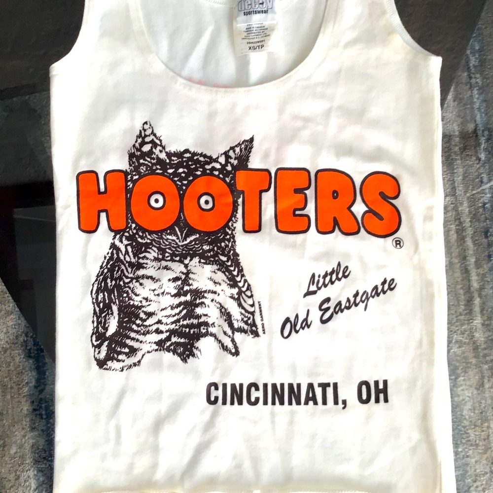 NEW Original vintage Hooters tank